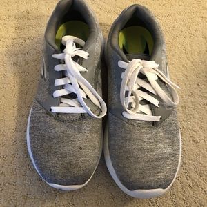Skechers Gray GOGO MAX on the go size 7.5 sneaker